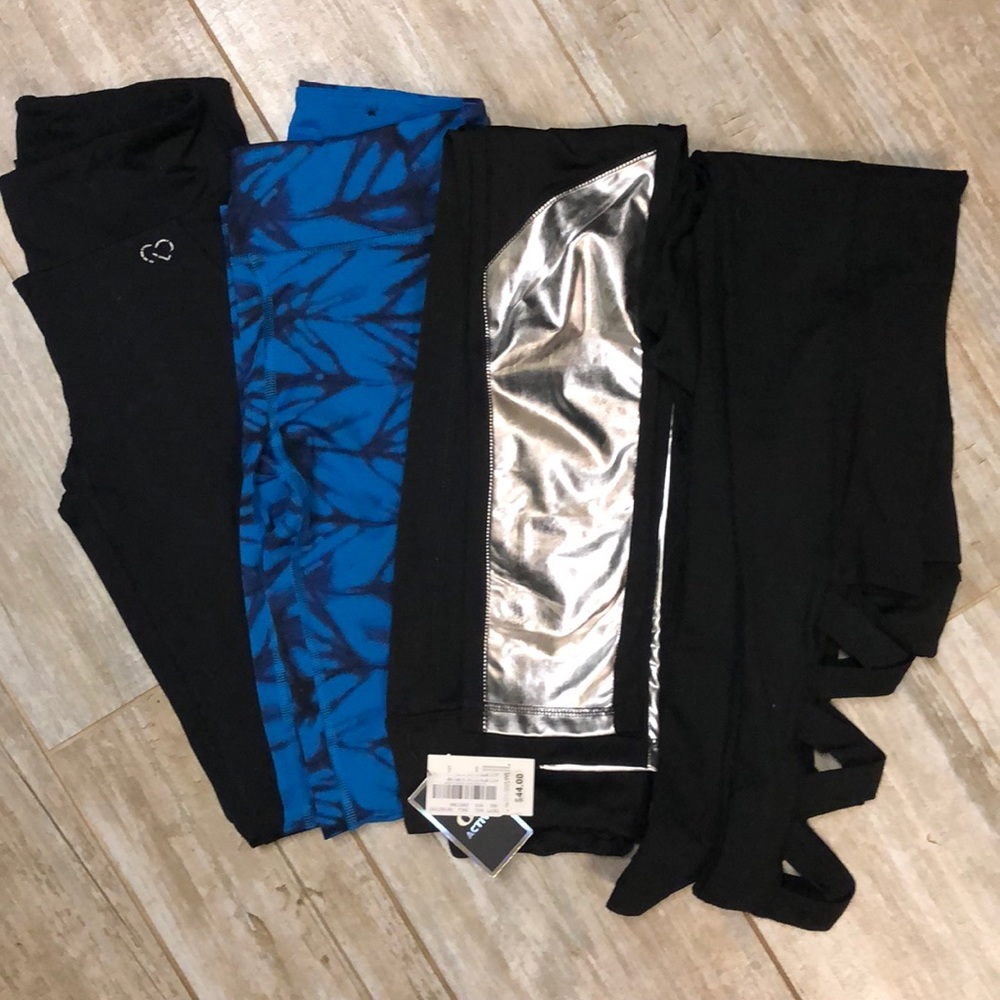 Bundle of 4 pairs of leggings